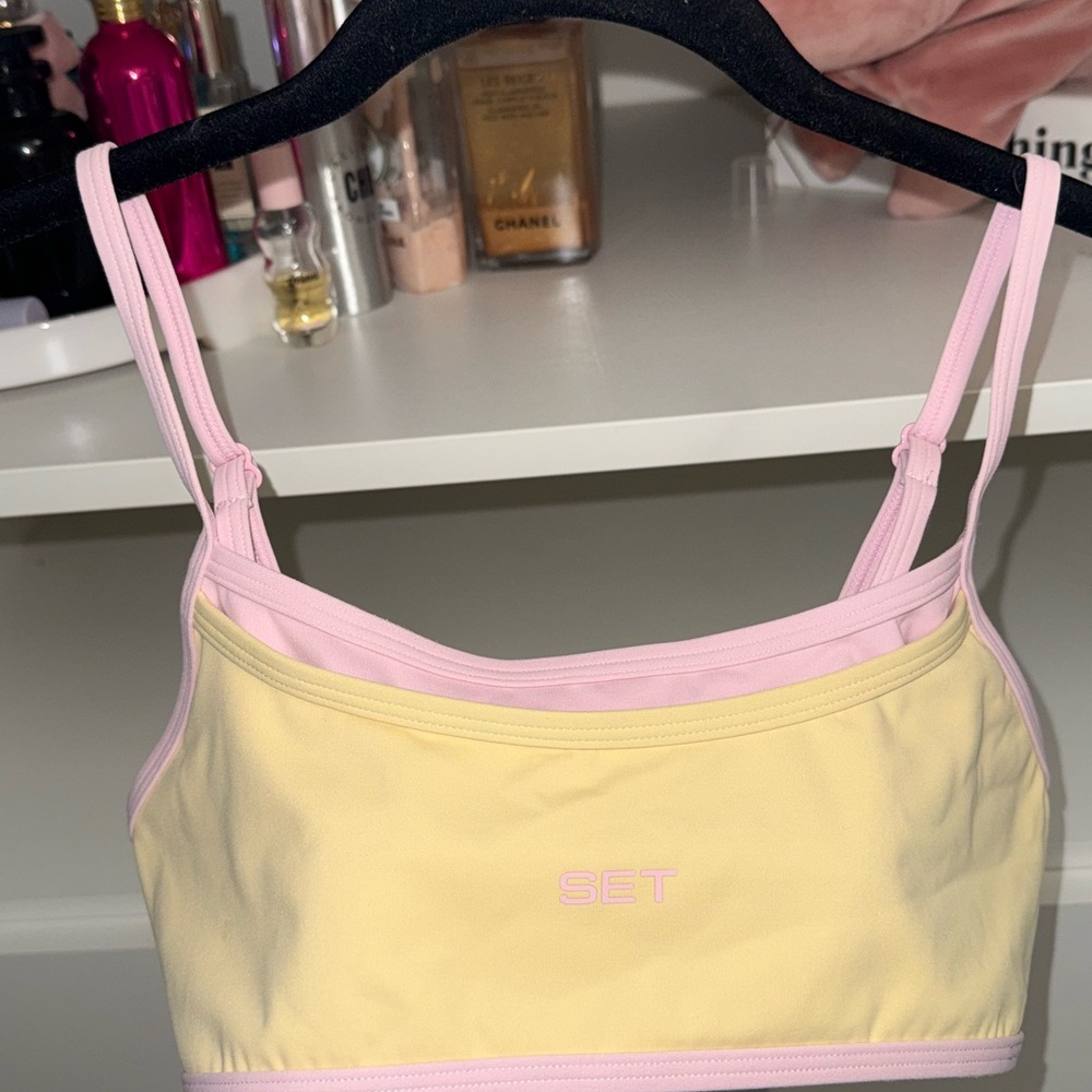 SET Active Taffy Sport Bra. Birthday Drop - Picture 6 of 7